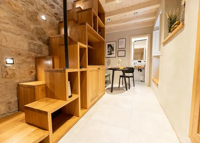 Superior 1 Bedroom Apartment Gabriela Next To Buza Beach