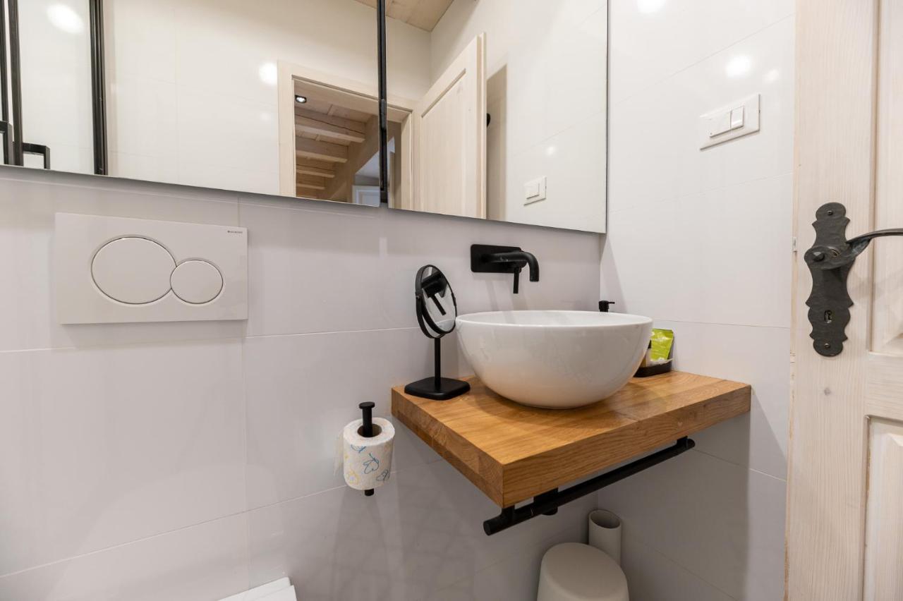 Apartment Superior 1 Bedroom Gabriela Next To Buza *