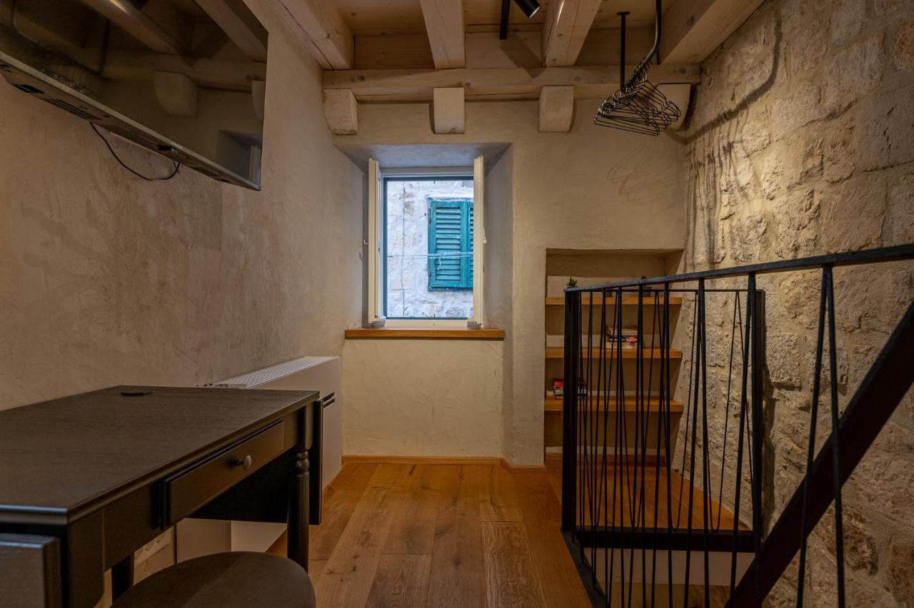 Apartment Superior 1 Bedroom Gabriela Next To Buza