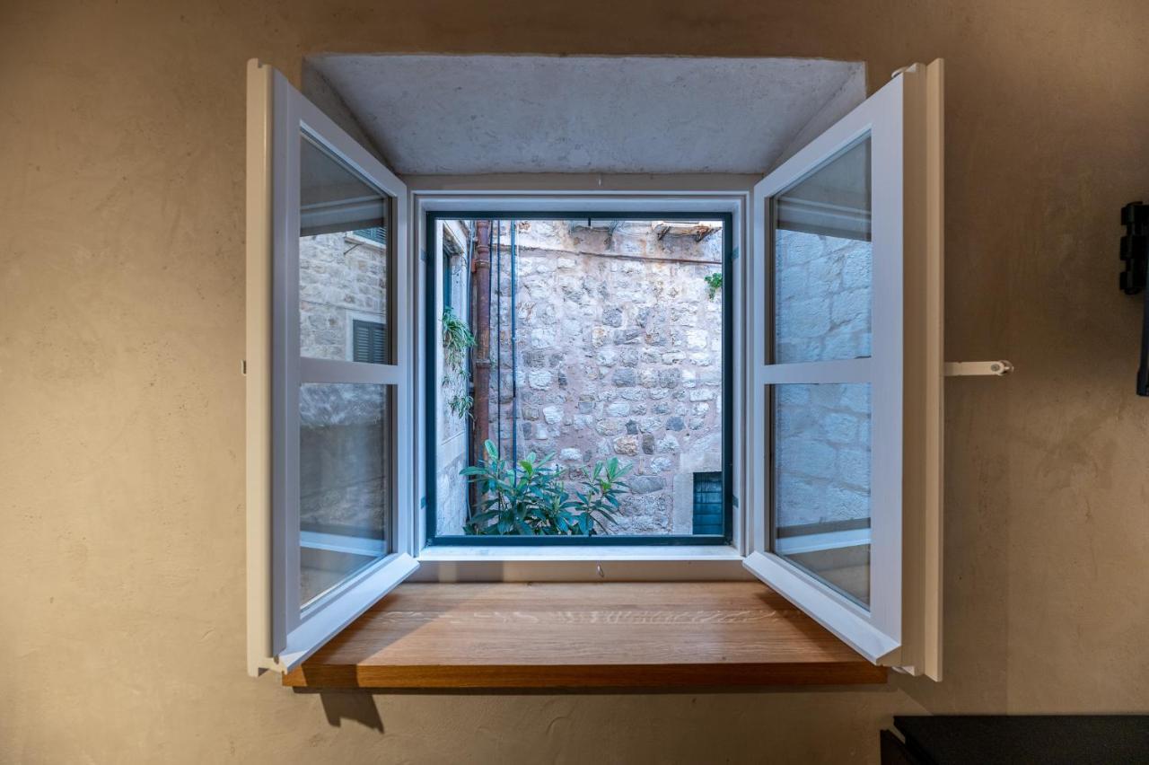 Superior 1 Bedroom Gabriela Next To Buza